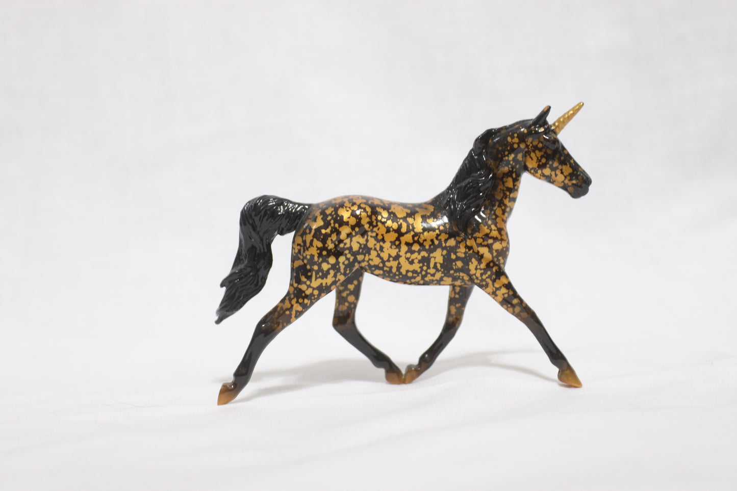 Unicorn Crazy Surprise Series 4 Chase Model