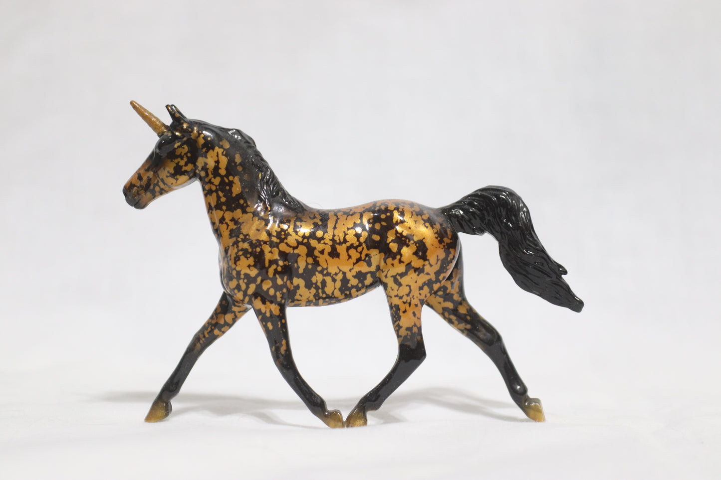 Unicorn Crazy Surprise Series 4 Chase Model
