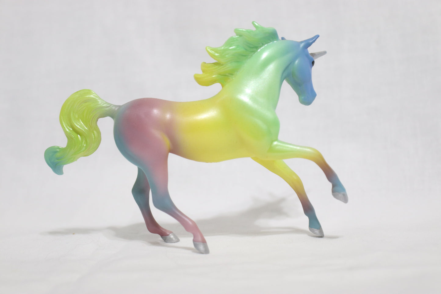 Unicorn Crazy Surprise Series 2 Chase Model